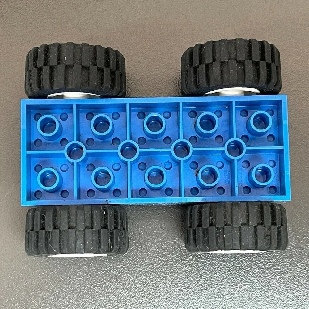 Lego 30076 30285 Blue Baseplate Wheels Replacement‎ Part Piece